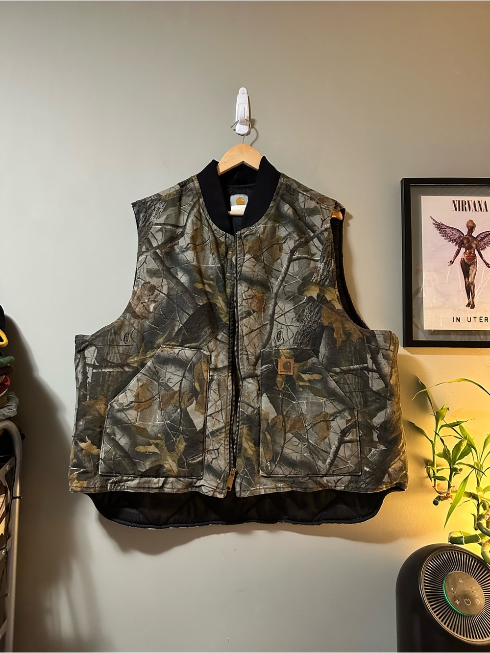 Vintage Carhartt Men's Realtree Camo Insulated Work Vest - Green/Brown